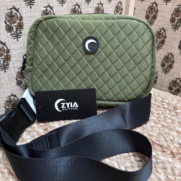 Zyia Active Handbags - NWT Zyia Active Forest Olive Green Diamond Quilted Crossbody Belt Bag Fanny Pack